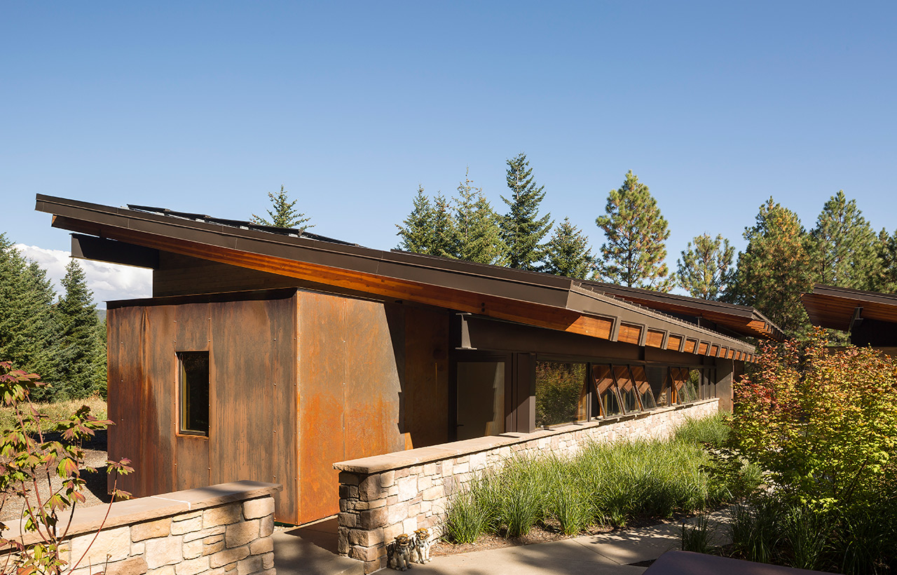 Exterior back view of Suncadia Resort net zero home by Seattle sustainable architecture firm
